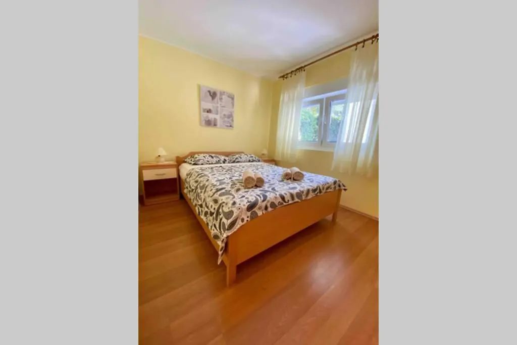 Apartment Damir 50 Meters From The Beach Pula Croatia