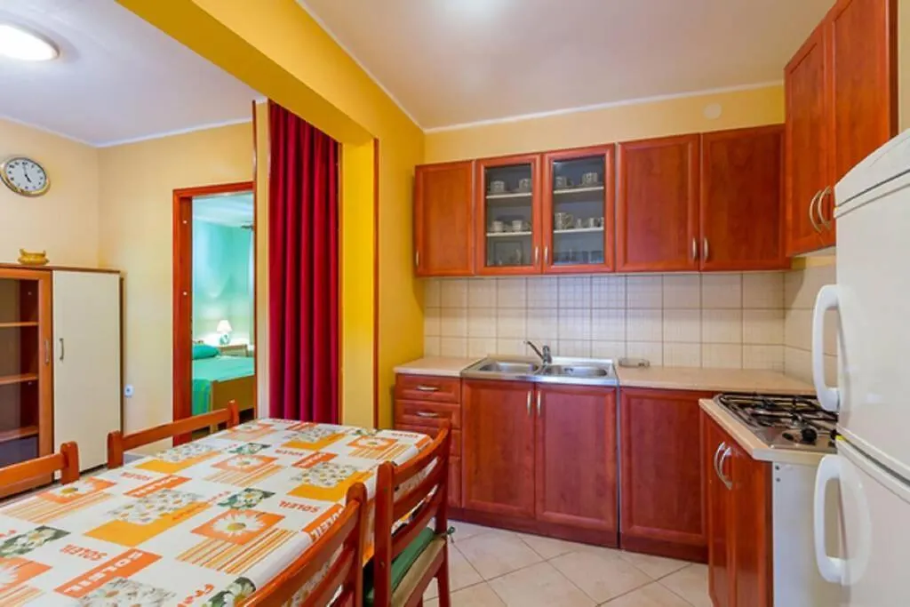 Apartment Damir 50 Meters From The Beach プーラ 0*,  クロアチア